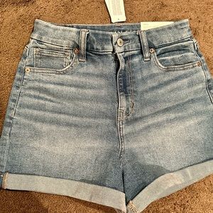 American Eagle Mom Shorts 4 curvy NWT